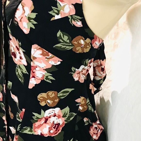 R- Wear Floral Halter Neck Button Front Mini Dress - Picture 4 of 4